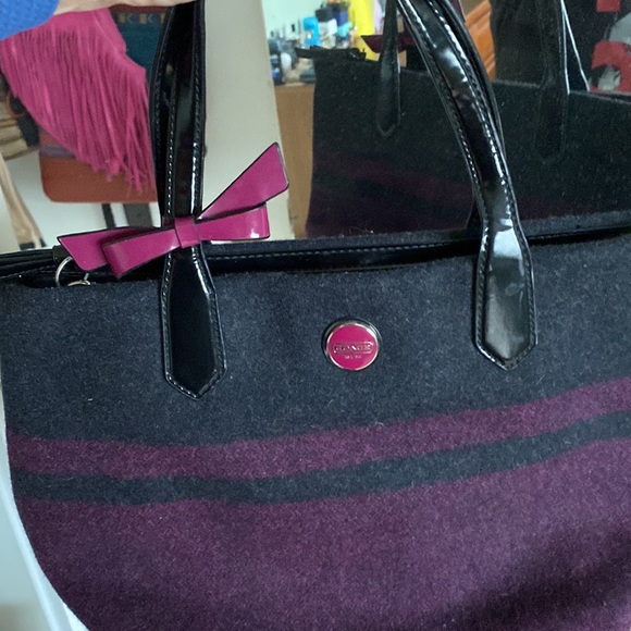 Wool Retro Coach Bag - Picture 7 of 7